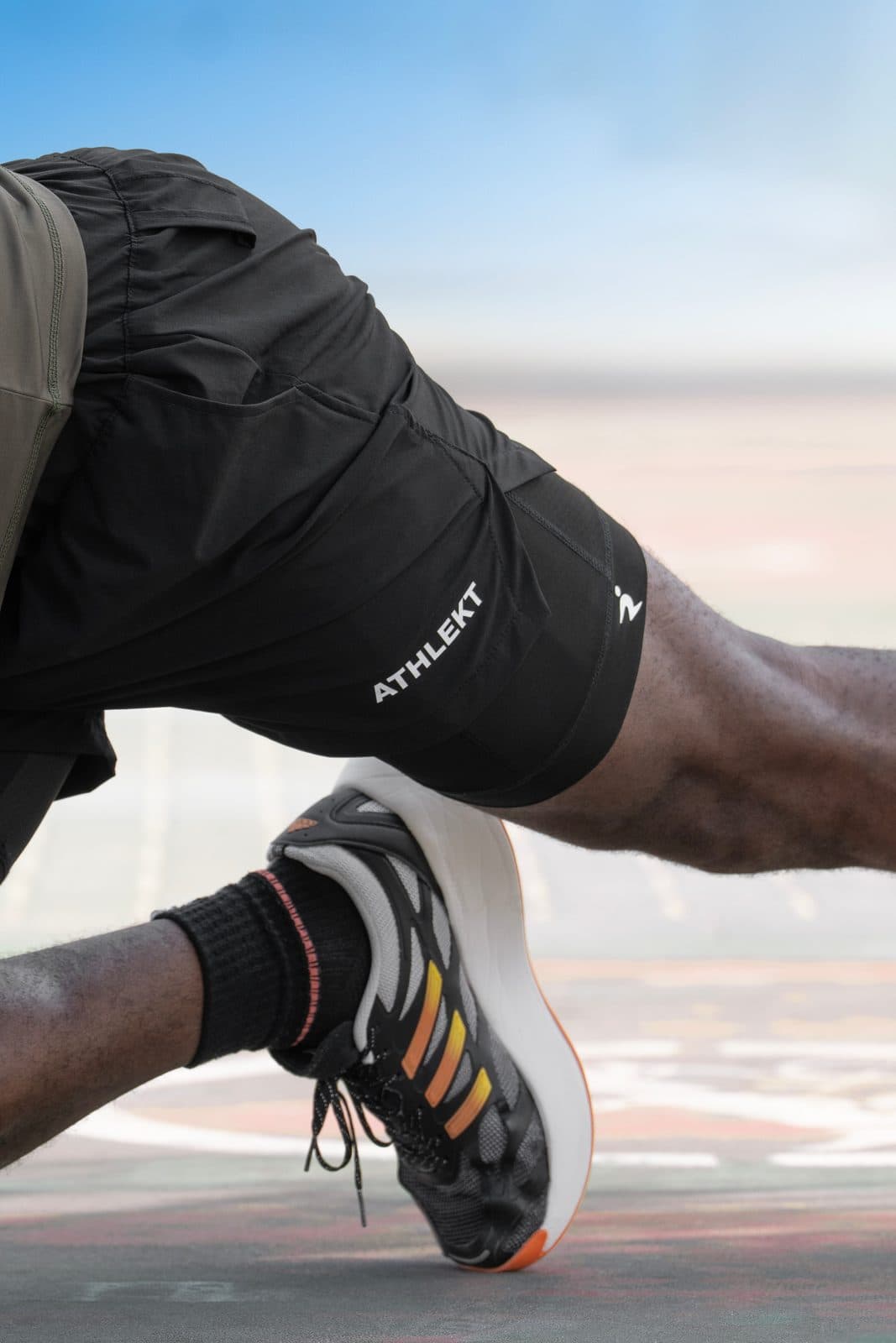 Athlekt — studio still