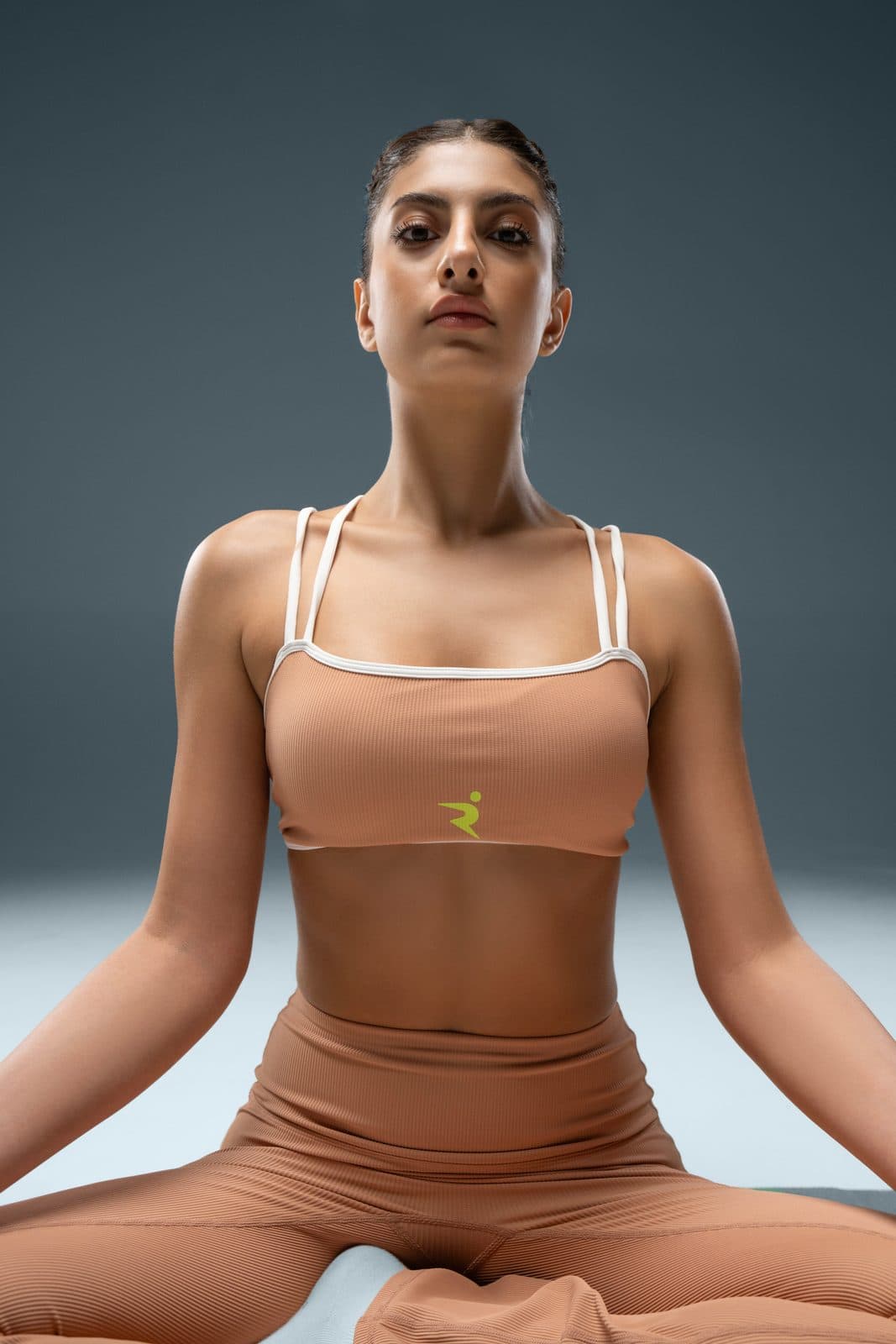 Athlekt — studio still