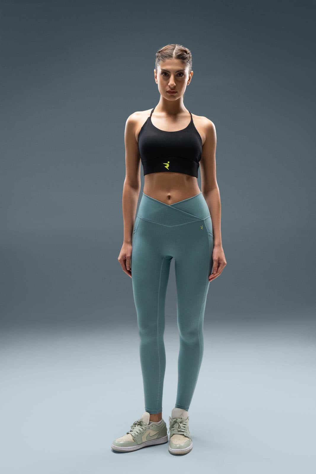 Athlekt — studio still